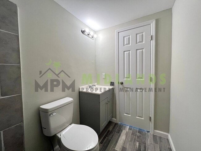 Building Photo - 290A Browning Court