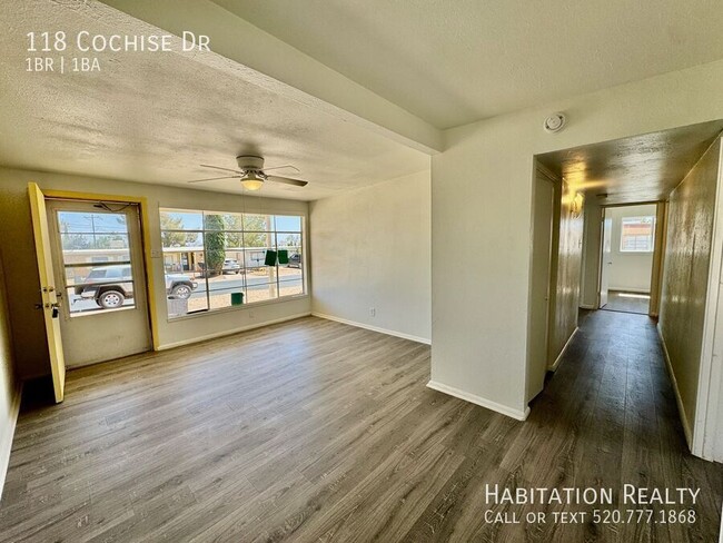 Building Photo - 118 Cochise Dr