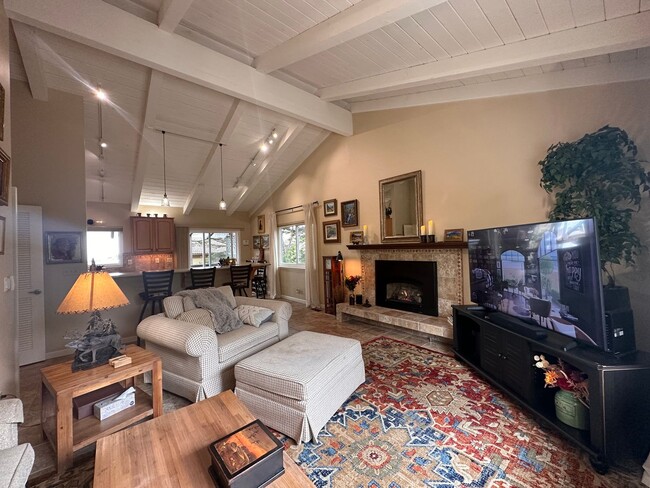 Building Photo - Sunny - Fully Furnished 2-Bedroom, with Office and 2 1/2 bathrooms.