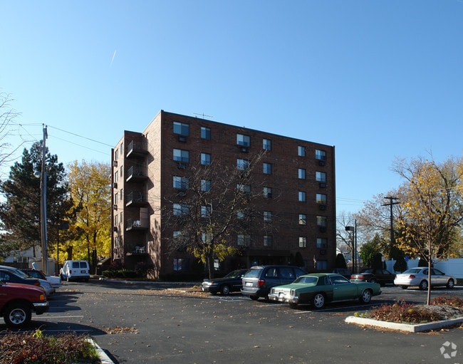 Building Photo - Conway Court
