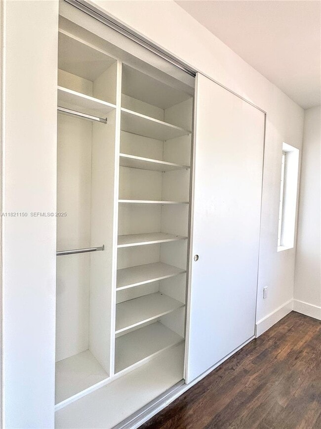 Building Photo - 7325 Byron Ave