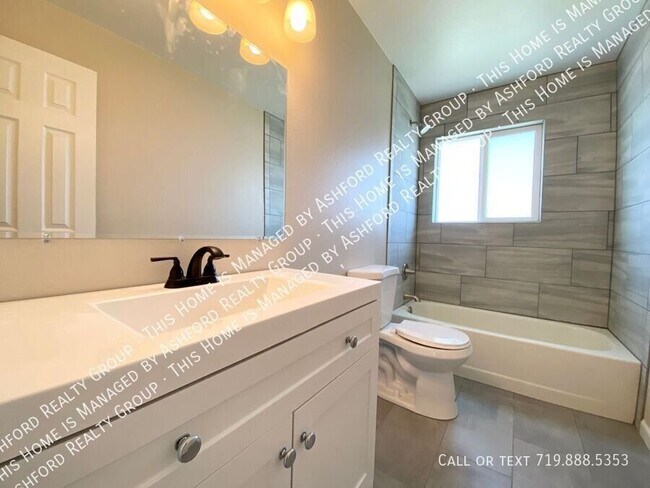 Building Photo - 1304 Soaring Eagle Dr