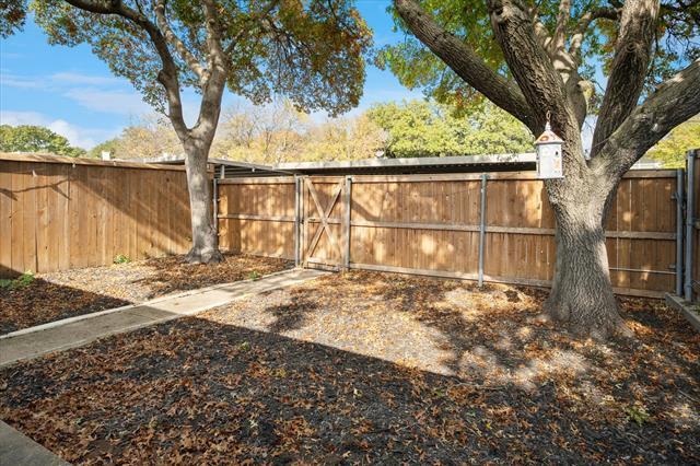 Building Photo - 13641 Flagstone Ln