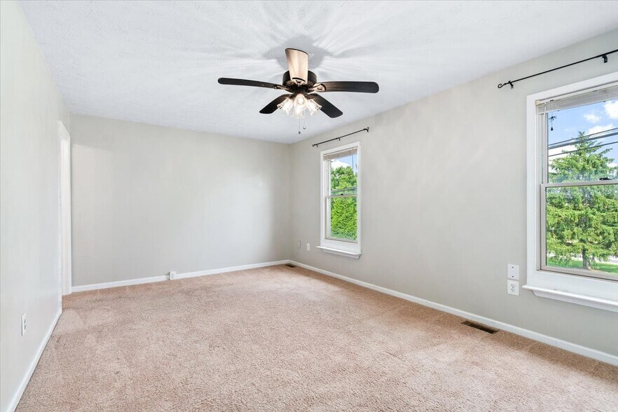 Building Photo - 4975 Pintail Ct