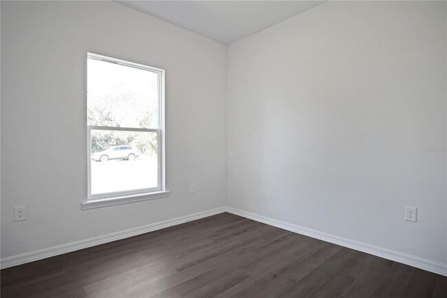 Building Photo - 1311 Hillsborough Ln