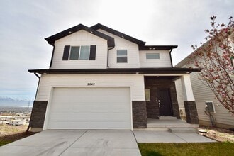 Building Photo - Spacious Saratoga Springs 4 Bed 3.5 Bath ***$600 off first month rent!!***