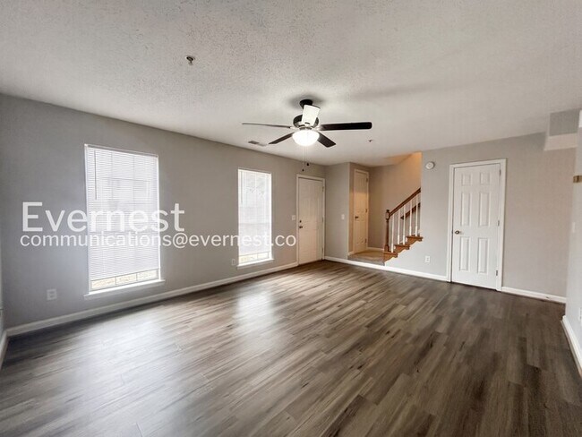 Building Photo - 1588 King James Dr