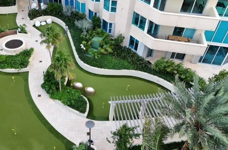 Building Photo - 400 S Pointe Dr