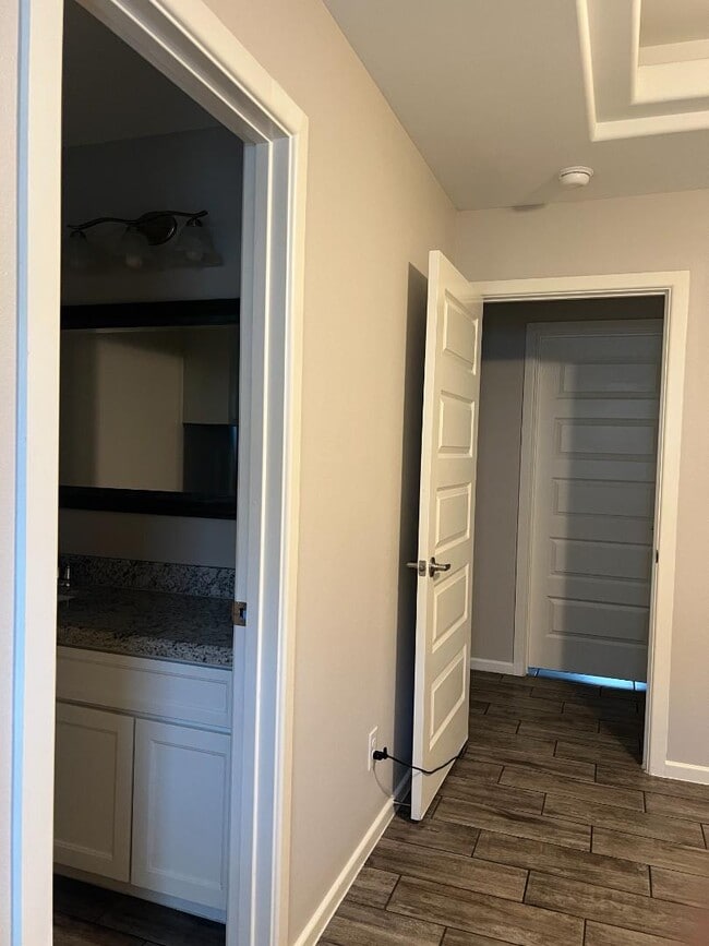 Building Photo - 1309 Alta Vista Dr