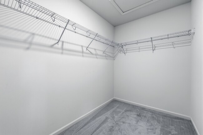 Building Photo - 2666 Martini St