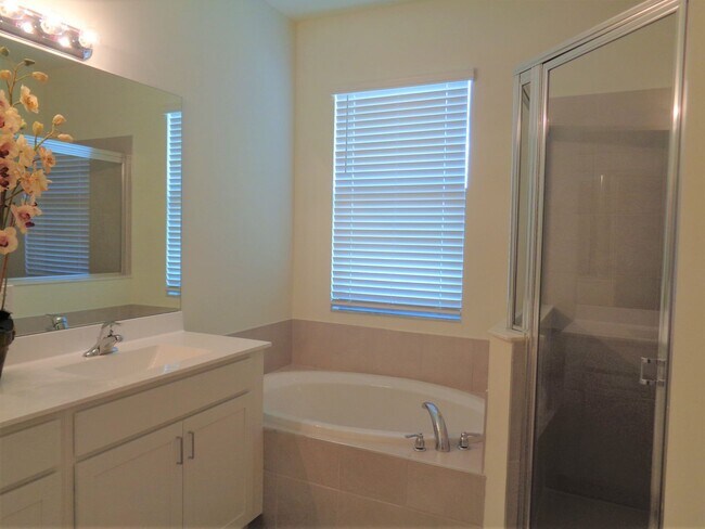 Building Photo - Vero Beach Rentals. Vero Beach Rent, LLC and Property Management Company