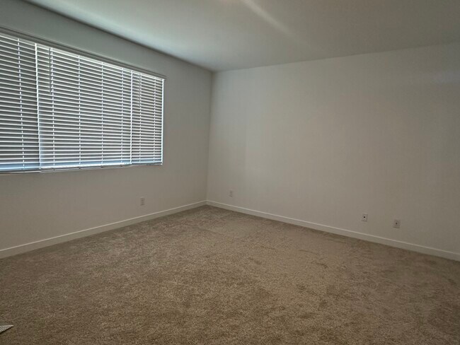 master bedroom - 3110 N 199th Dr