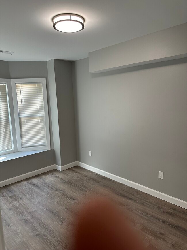 Building Photo - 710 Leland Ave