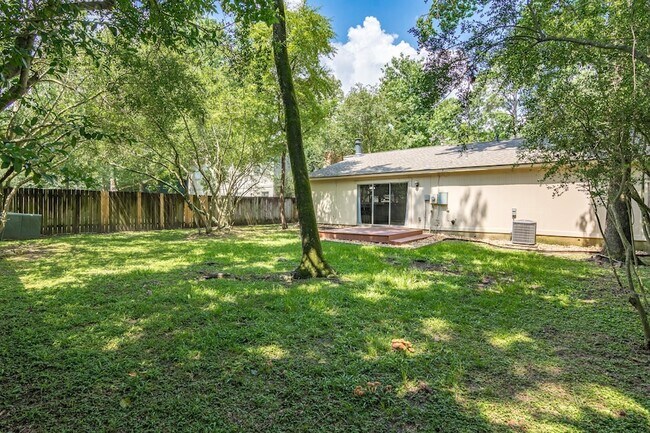 Building Photo - 6 Basal Briar Ct
