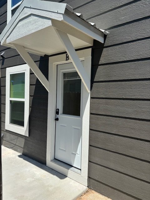 Building Photo - Spacious Upstairs 1-Bedroom Apartment in Downtown Stephenville