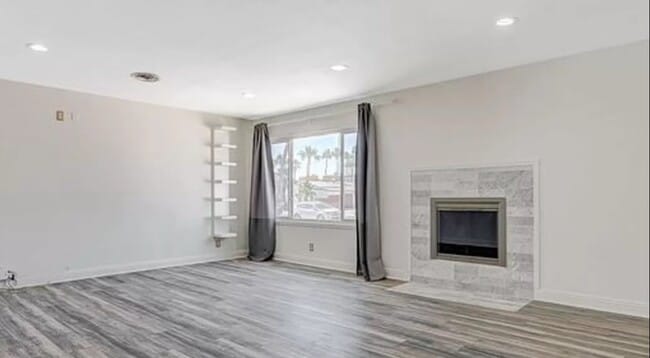Building Photo - 1662 Sombrero Dr