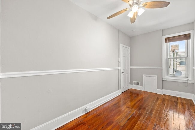 Building Photo - 601 Miller St