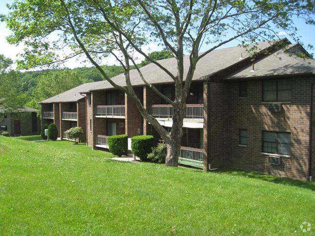 Primary Photo - Brook Bridge Apartments