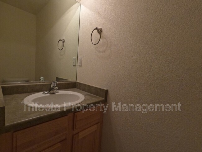 Building Photo - 7420 Matheson Dr