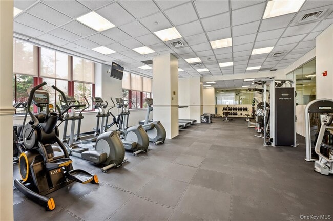 Building Photo - 1 Scarsdale Rd