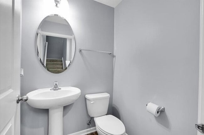 Building Photo - 912 Bradford Dr