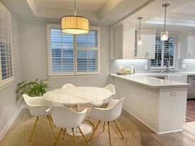 Building Photo - 2111 Nelson Ave