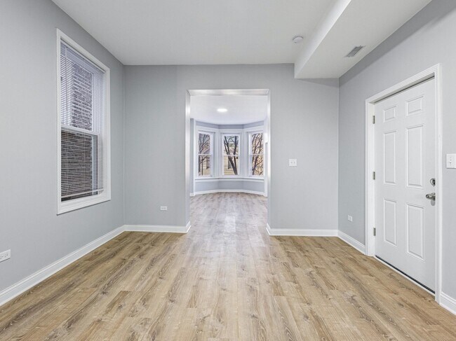 Building Photo - 1621 W Cullerton St