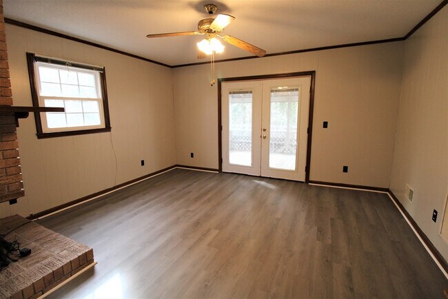 Building Photo - 2378 Valleybrook Rd