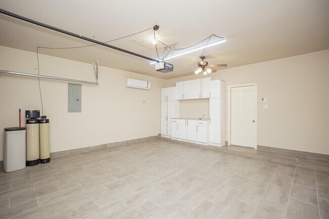 Building Photo - 20718 Sapphire Lake Rd