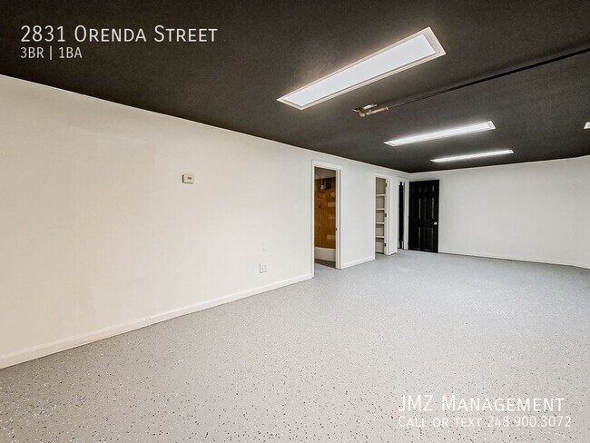 Building Photo - 2831 Orenda St