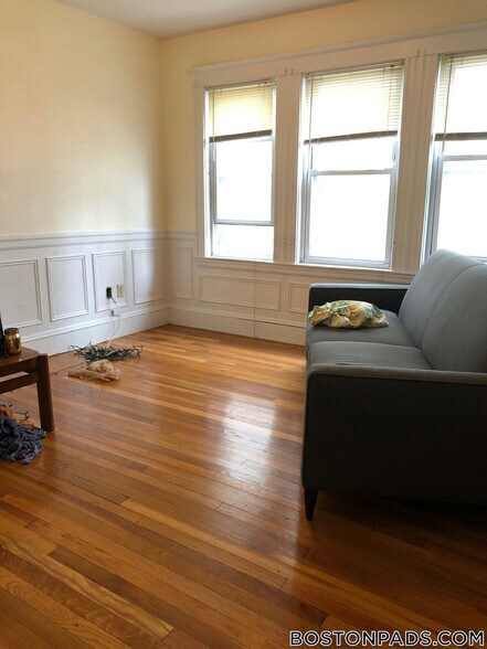 Building Photo - 24 Claymoss Rd