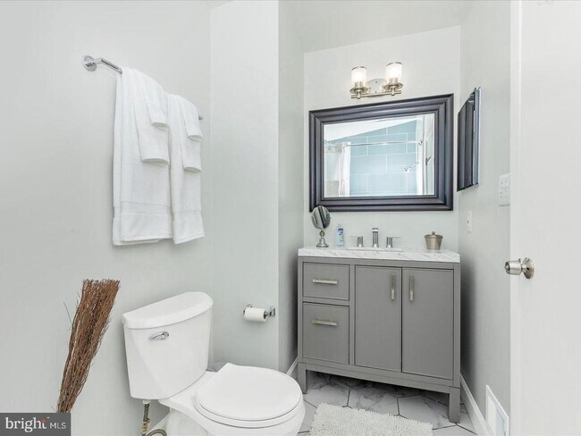 Building Photo - 11349 Appledowre Way