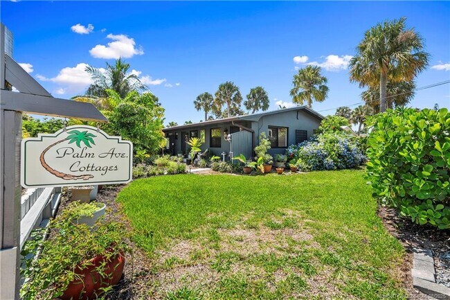 Primary Photo - 2563 NE Palm Ave