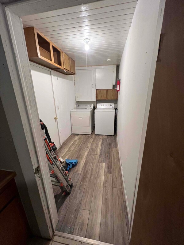 Building Photo - 301 N Railroad Ave