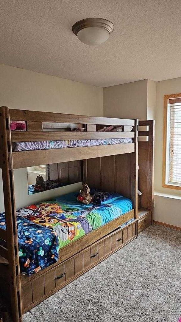 Building Photo - rare champlin 3 bed townhouse!