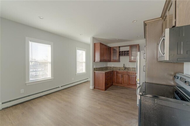 Building Photo - 59 Fairlawn Ave