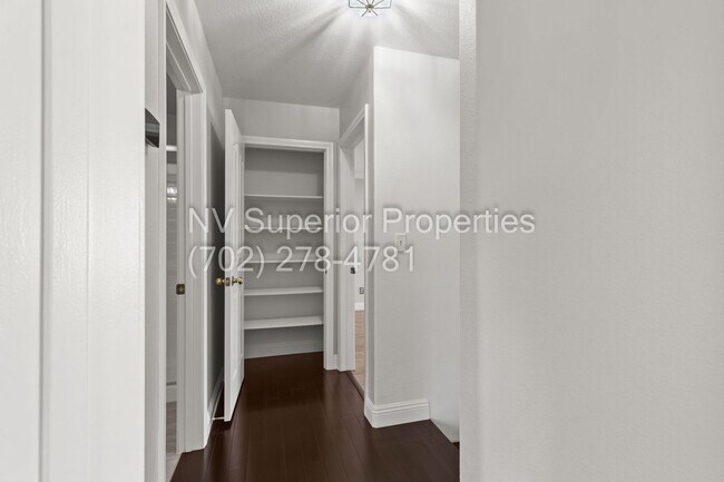 Building Photo - 2900 Soda Creek Ln
