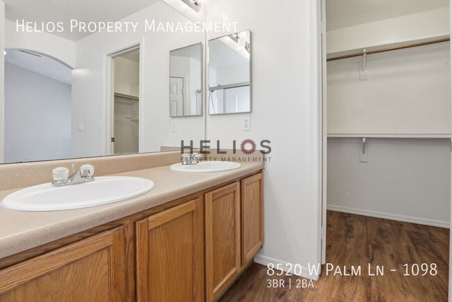 Building Photo - 8520 W Palm Ln