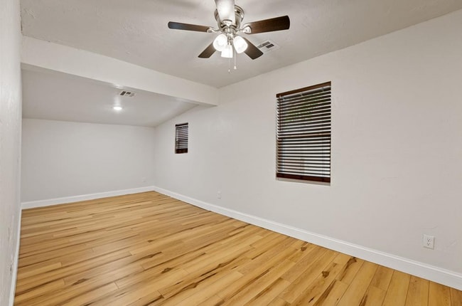 Building Photo - 1225 NW 99th St