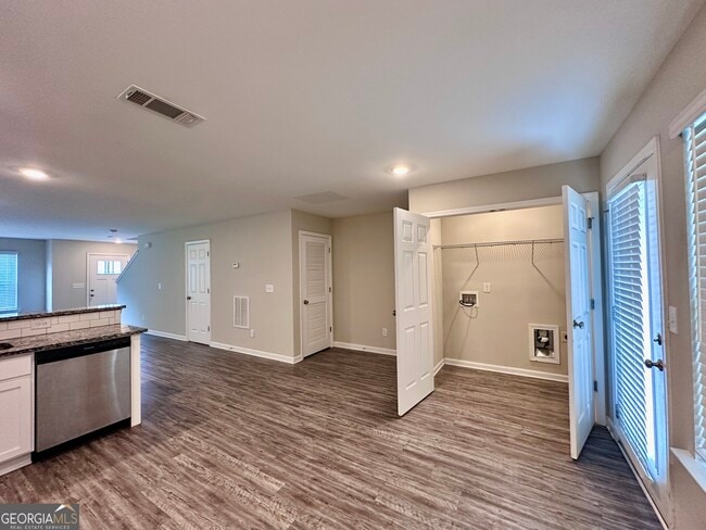 Building Photo - 4458 Pinscher St