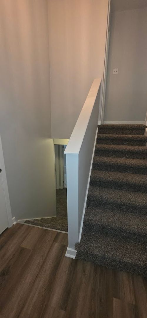 Building Photo - Large Family Home - Move In Ready!