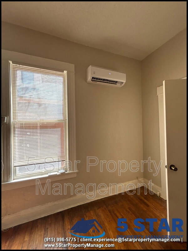 Building Photo - 1114 El Paso St