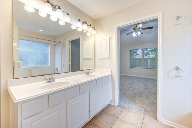 Building Photo - 3719 Cane Lake Dr