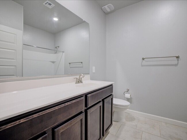 Building Photo - Corona de Tucson 4 Bedroom 2 Bathroom