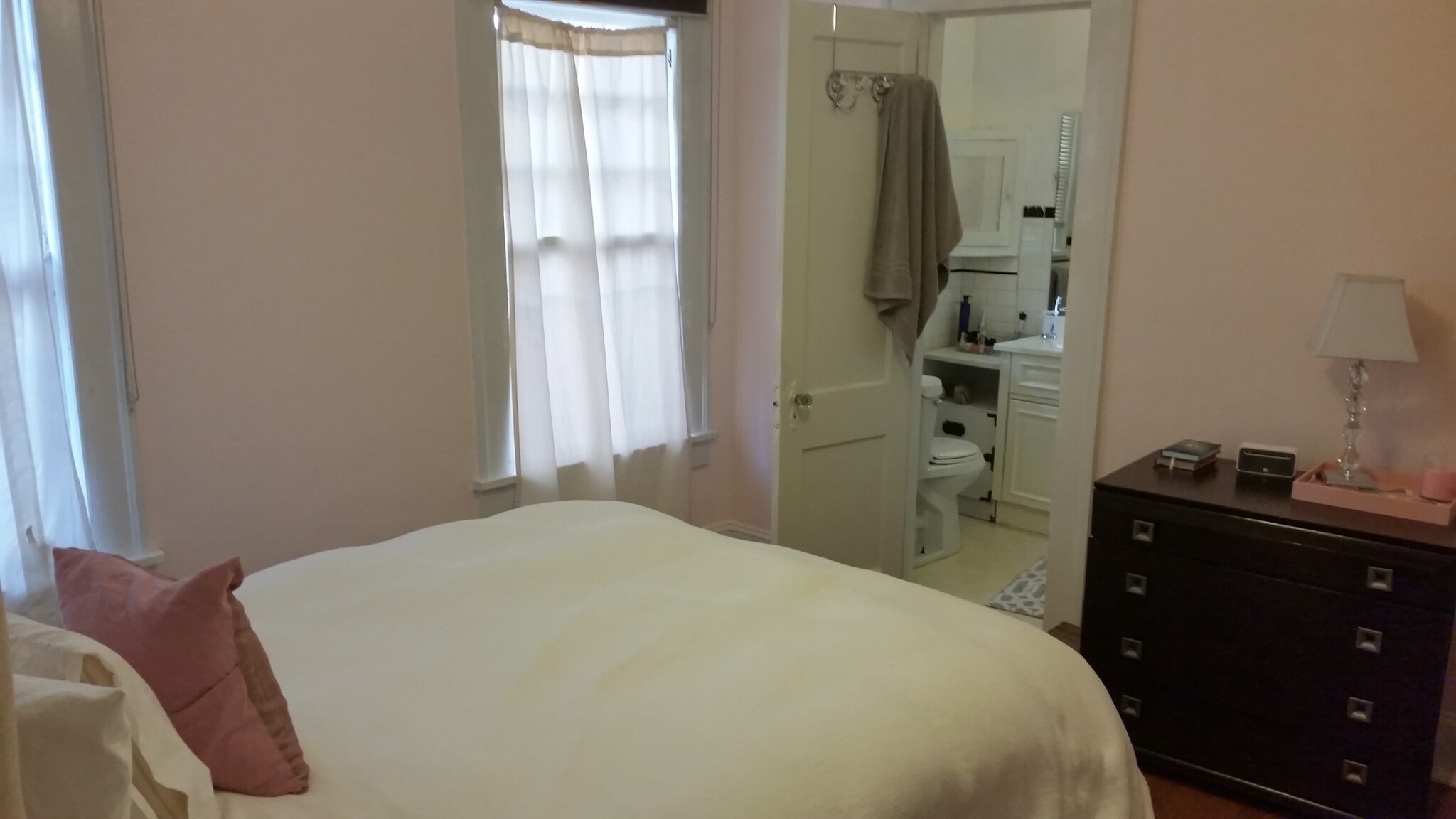 Building Photo - 1085 Bellevue Dr NE