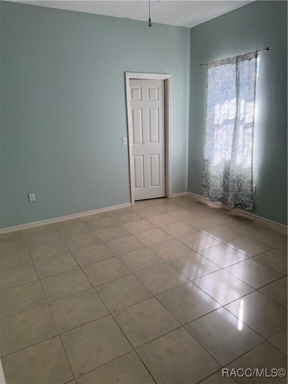 Building Photo - 8013 SW 134 Loop