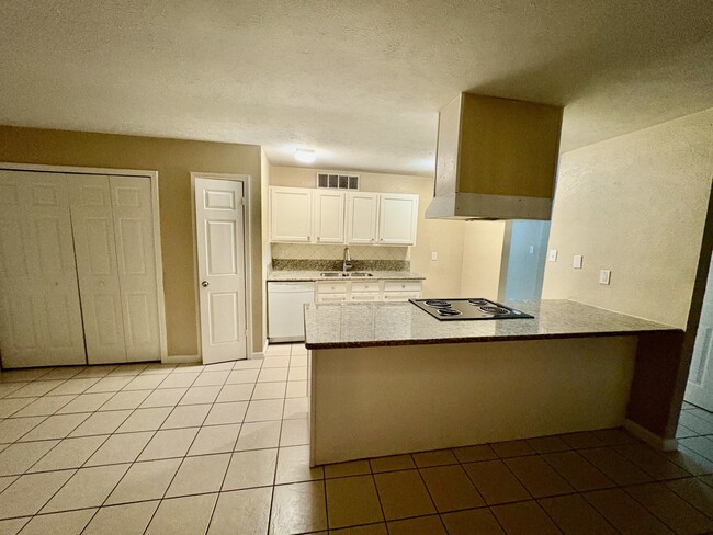 Building Photo - 4306 Kevinkay Dr