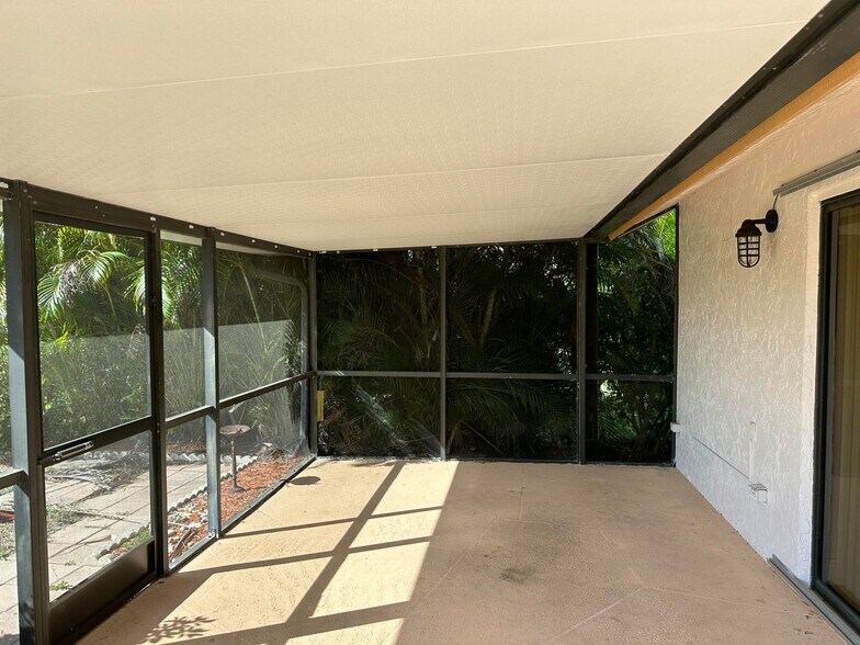 Building Photo - 9645 El Clair Ranch Rd