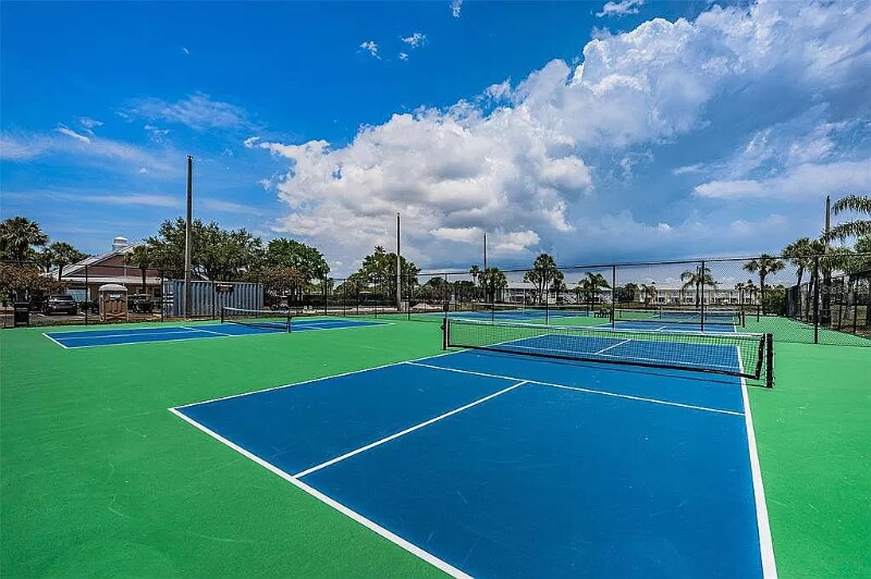 Building Photo - 5200 Coquina Key Dr SE