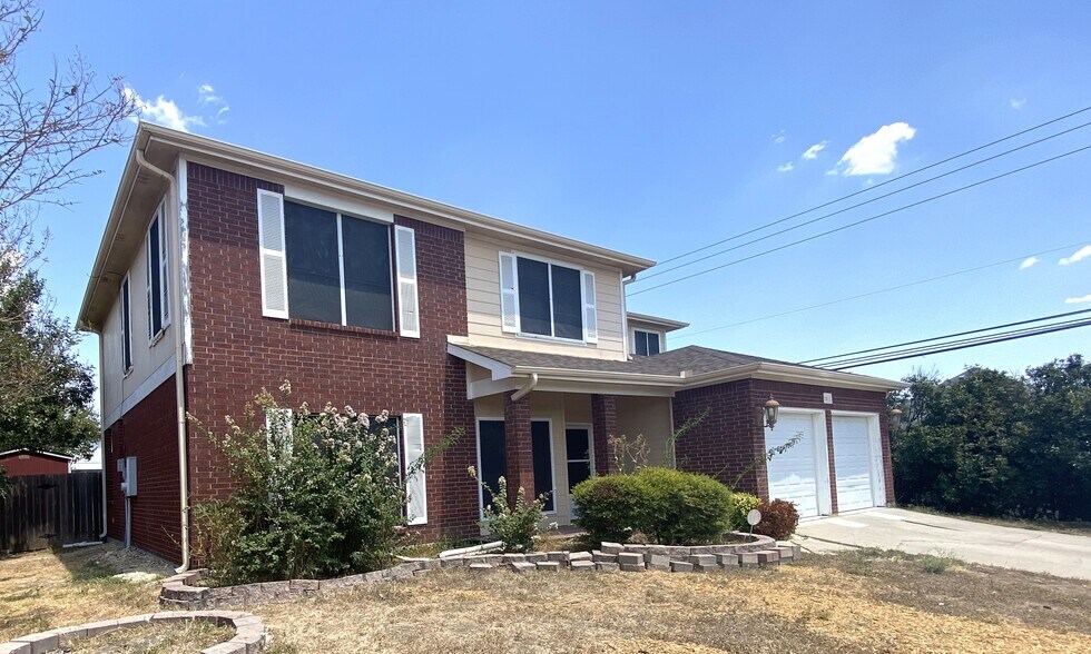 Building Photo - 2313 Modoc Dr